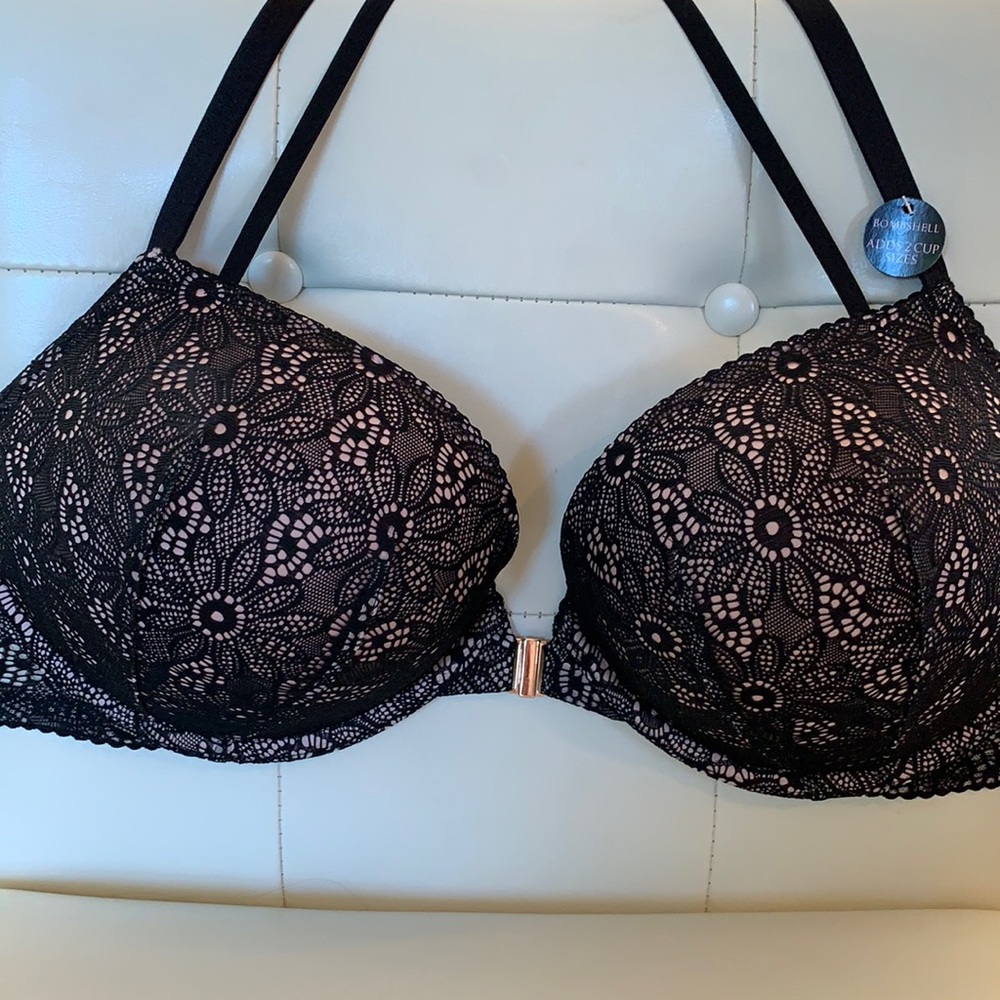 Victoria’s Secret bombshell plunge push up bra